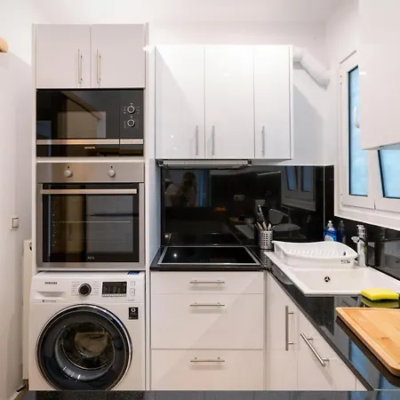 Lux 1-bedroom Apartement Next To The Sea In Voula Athens